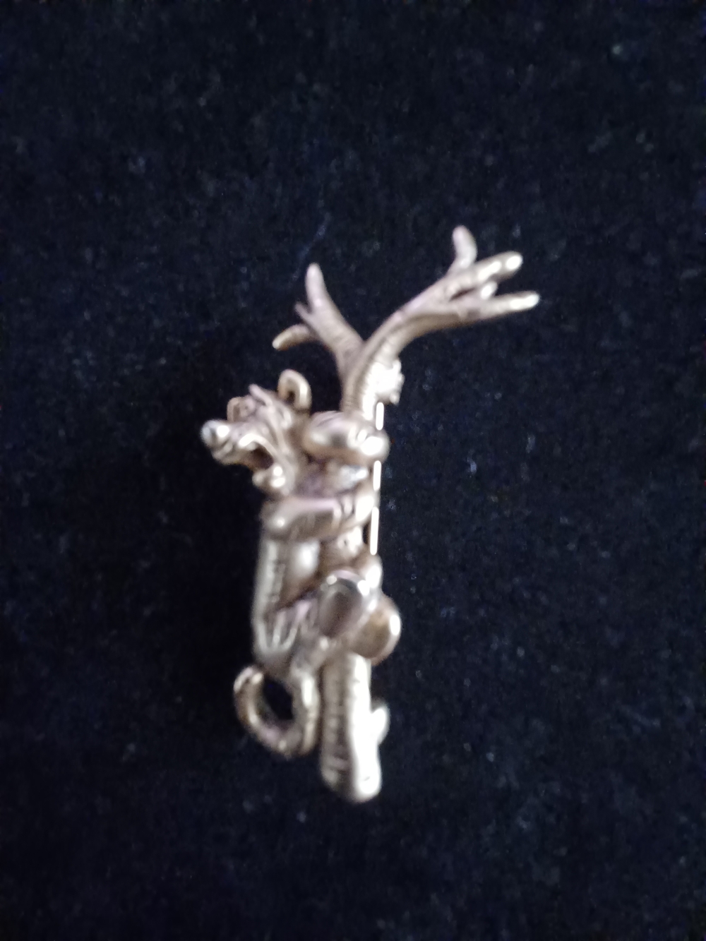 Gold-tone Disney Winnie The Pooh Tiger Climbing Tree Brooch Women’s Jewelry